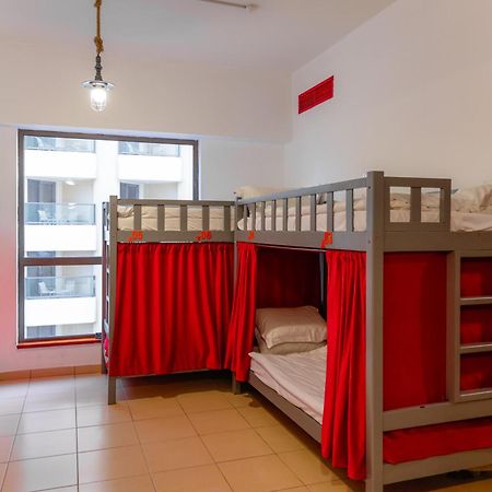 Lunar Hostel - Jbr Dubai Bagian luar foto
