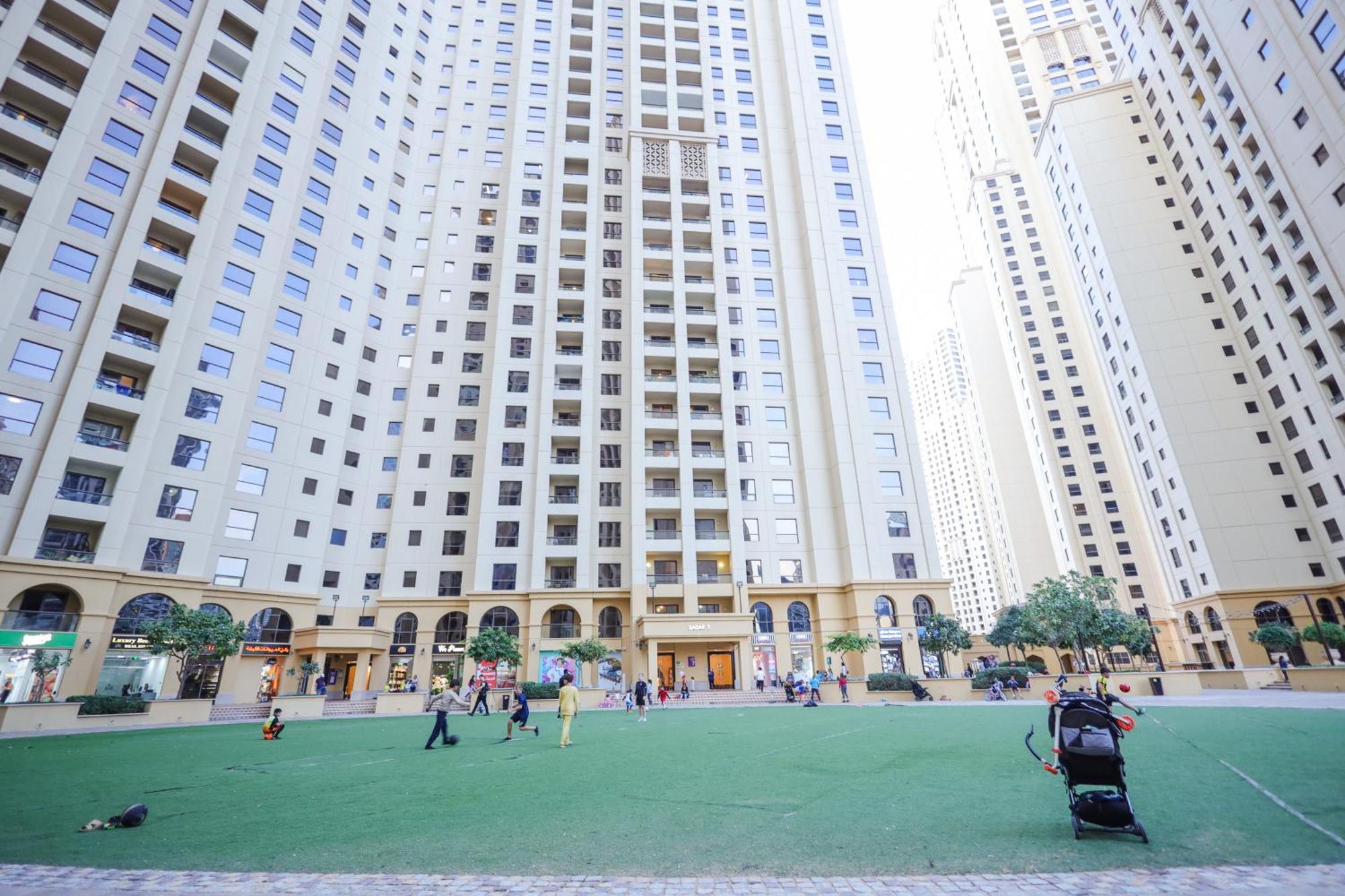 Lunar Hostel - Jbr Dubai Bagian luar foto