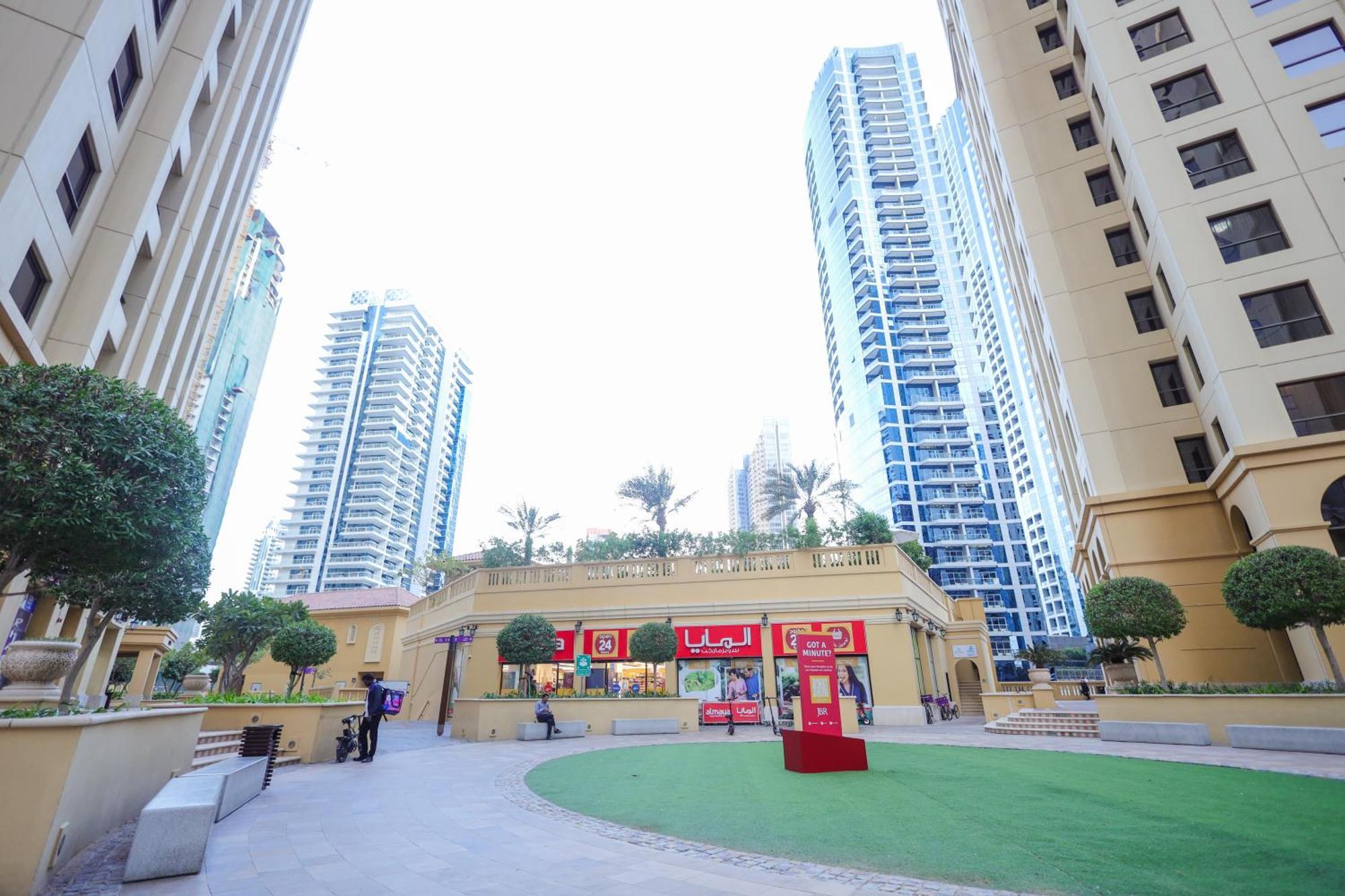 Lunar Hostel - Jbr Dubai Bagian luar foto