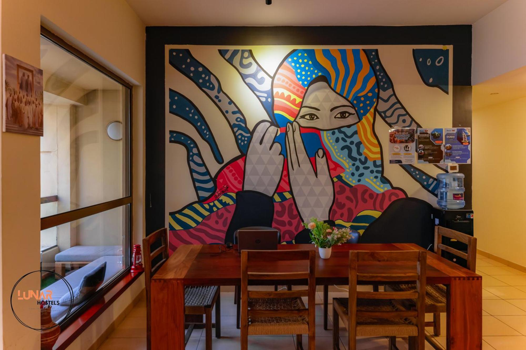 Lunar Hostel - Jbr Dubai Bagian luar foto