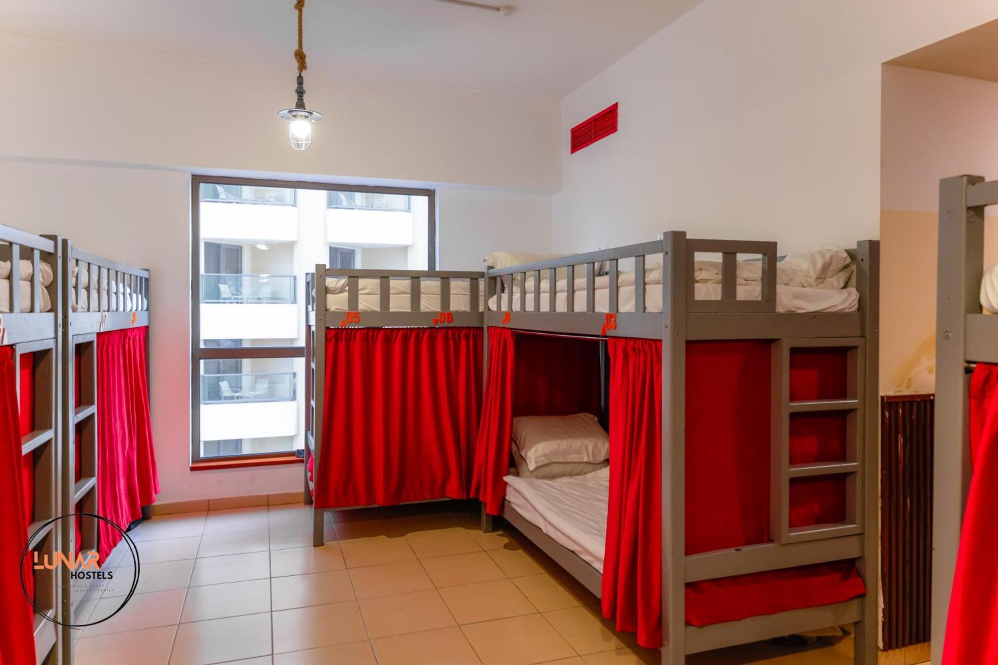 Lunar Hostel - Jbr Dubai Bagian luar foto